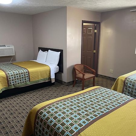 Economy Inn & Suites Ashtabula Exteriör bild