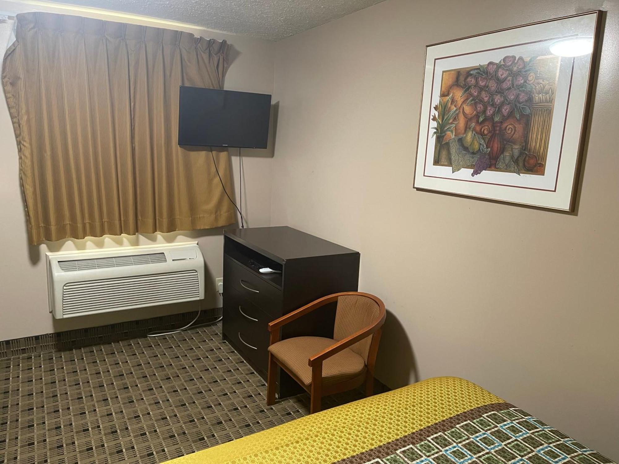 Economy Inn & Suites Ashtabula Exteriör bild