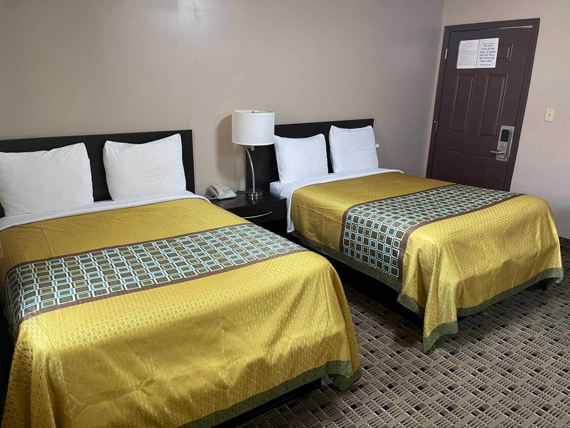 Economy Inn & Suites Ashtabula Exteriör bild